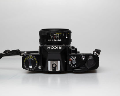 Ricoh KR-5 reflex 35mm Super avec objectif Rikenon 50mm 1:2