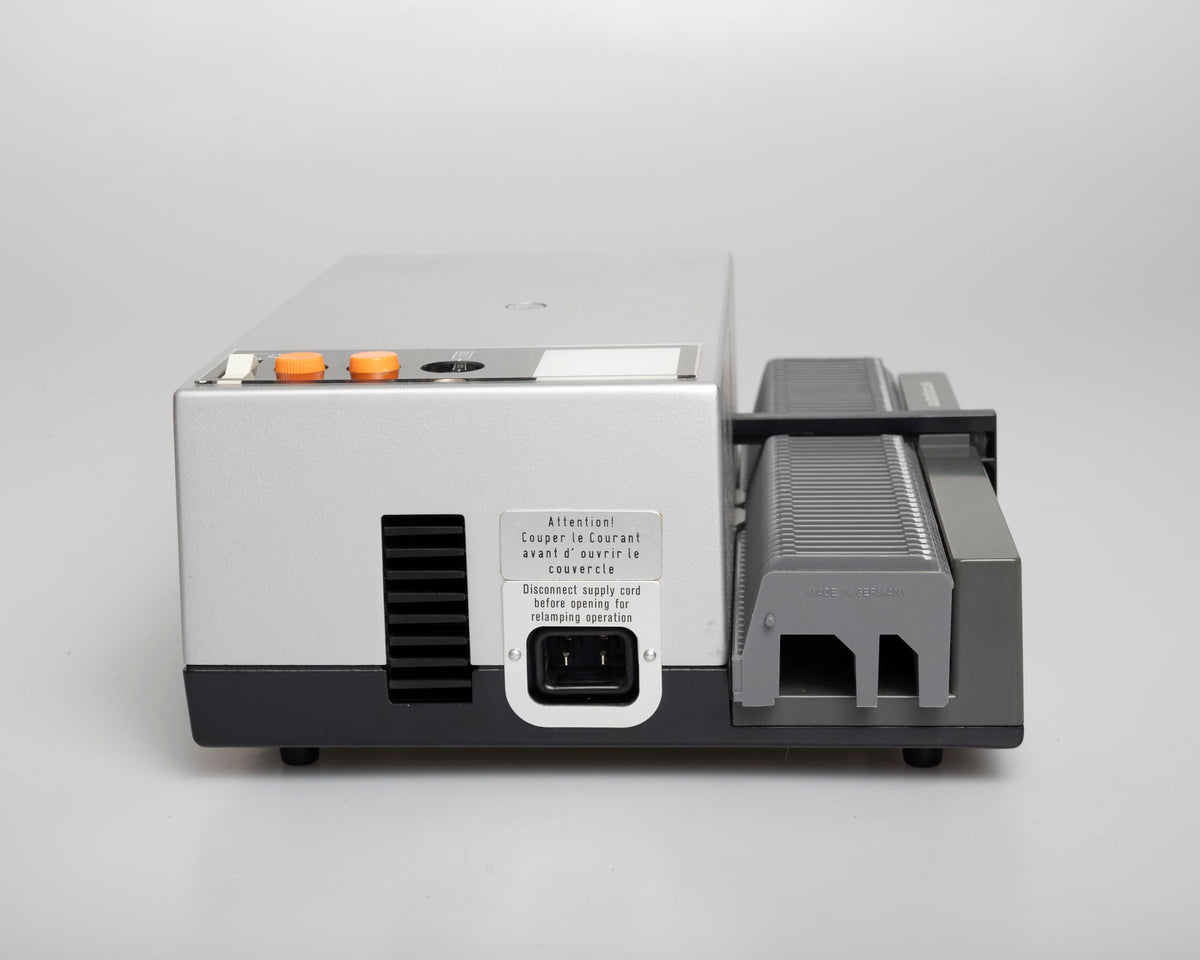 Rollei P350AF 35mm slide projector (serial 6888217)
