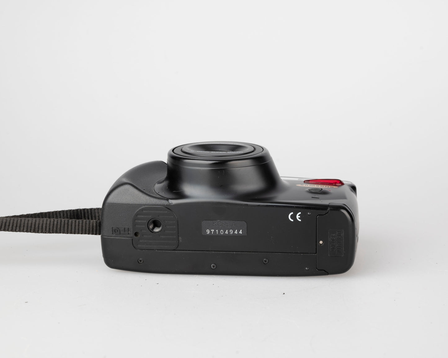 Samsung AF Zoom 1050 35mm camera w/ case (serial 97104944)