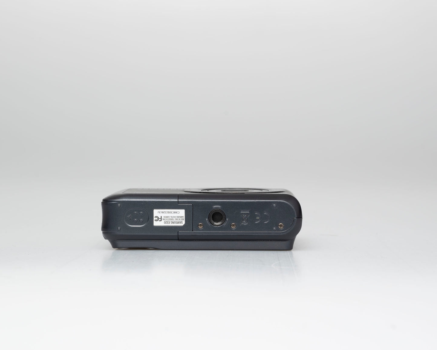 Appareil photo numérique à capteur CCD Samsung ES20 10,2 MP avec carte SD de 4 Go (série CJ66C30SC02913V)