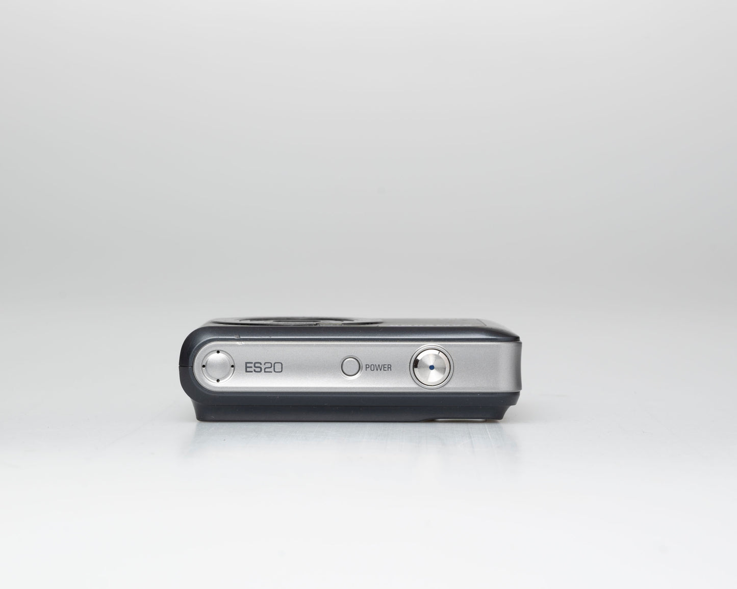 Appareil photo numérique à capteur CCD Samsung ES20 10,2 MP avec carte SD de 4 Go (série CJ66C30SC02913V)