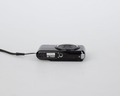 Samsung ES67 10 MP CCD sensor digicam w/ 4GB SD card + battery + charger