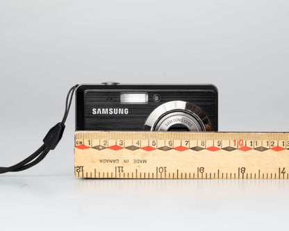 Samsung SL102 10.2 MP CCD sensor digicam w/ 2GB SD card + battery + charger (serial A1V3C908B0187L))