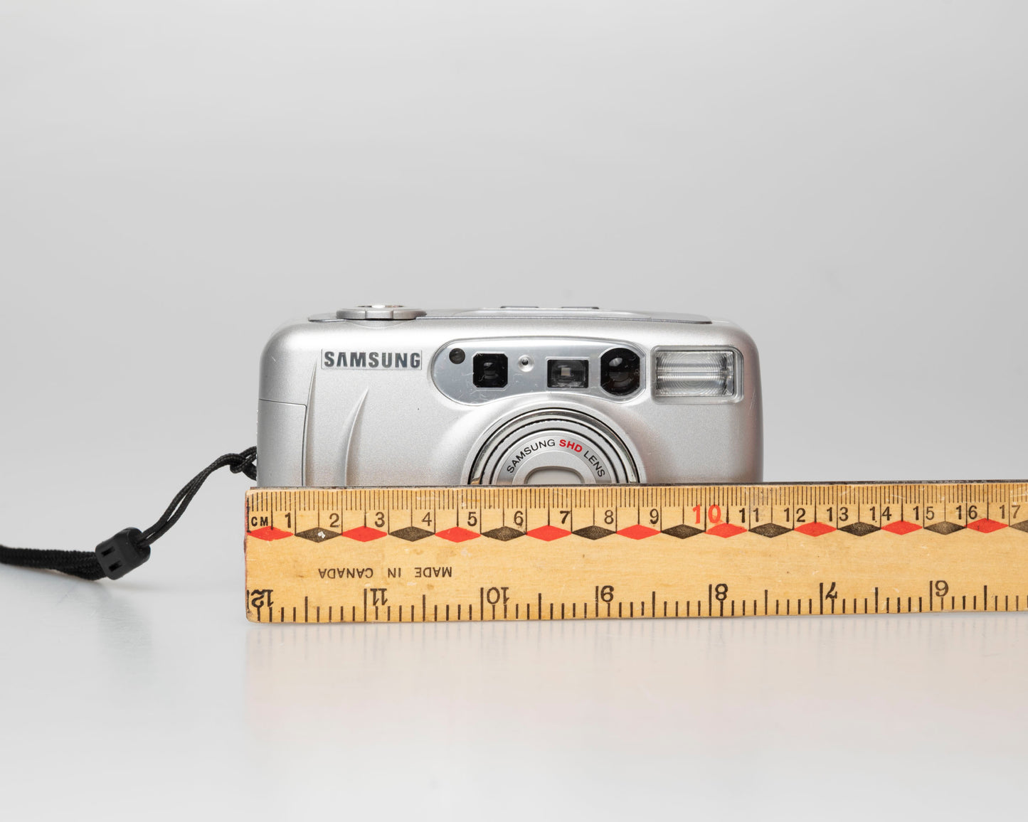 Samsung Maxima Zoom 1050 Ti compact 35mm camera (serial 94210533)