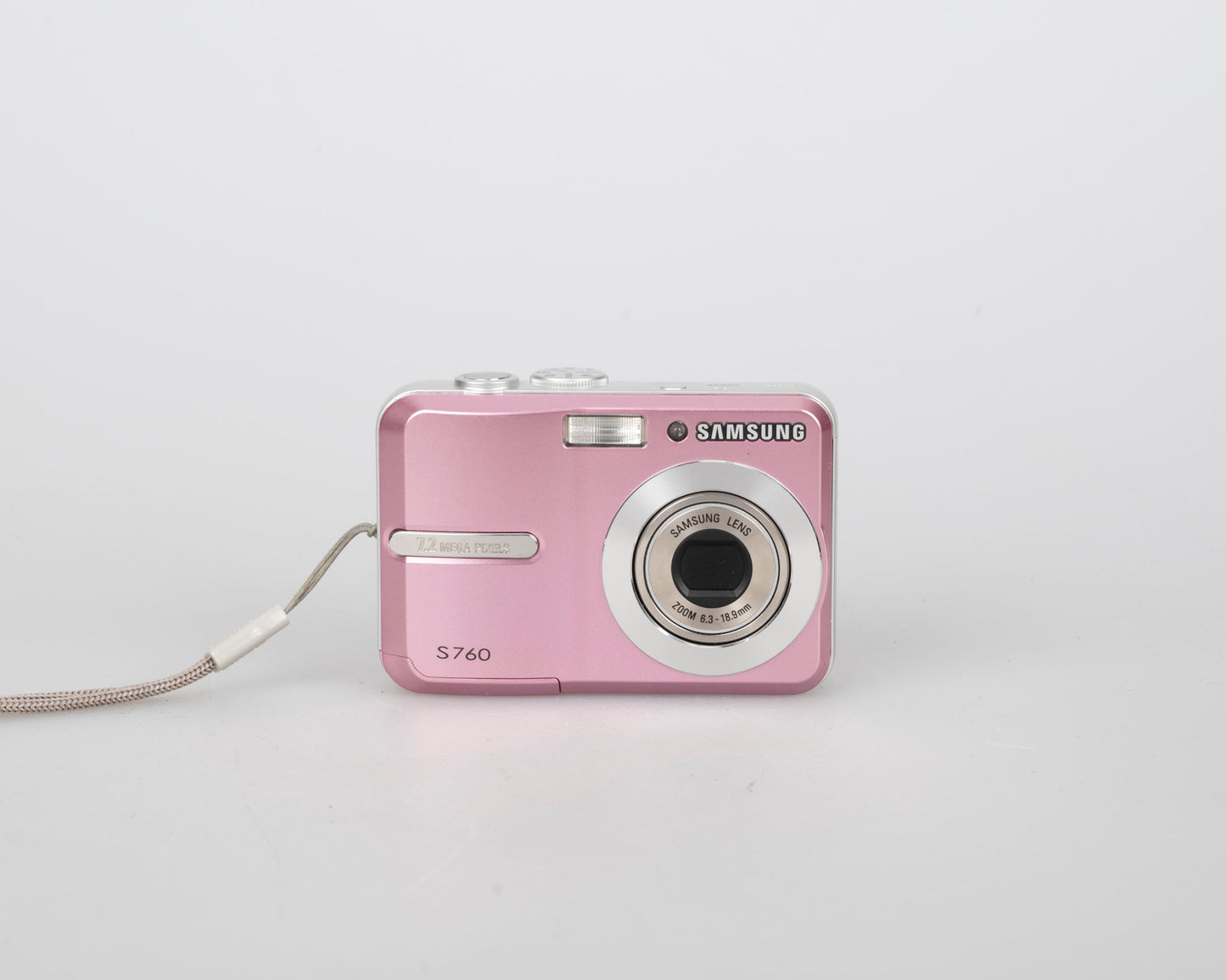 Samsung S760 7.2 MP CCD sensor digicam w/ 4GB SD card (uses AA batteries)