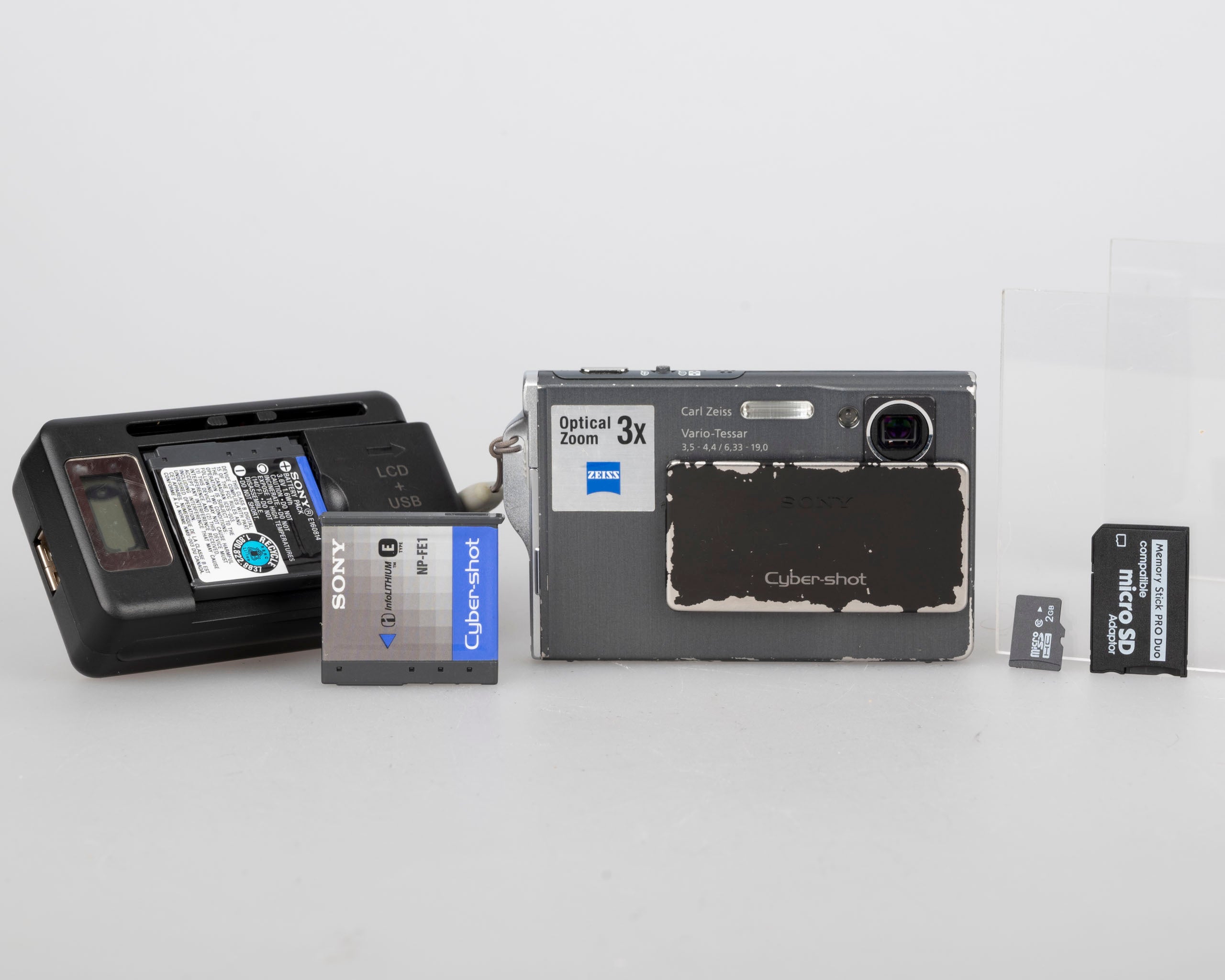 Sony Cyber-Shot DSC-T7 5.1 MP digicam w/ 2 GB memory card +