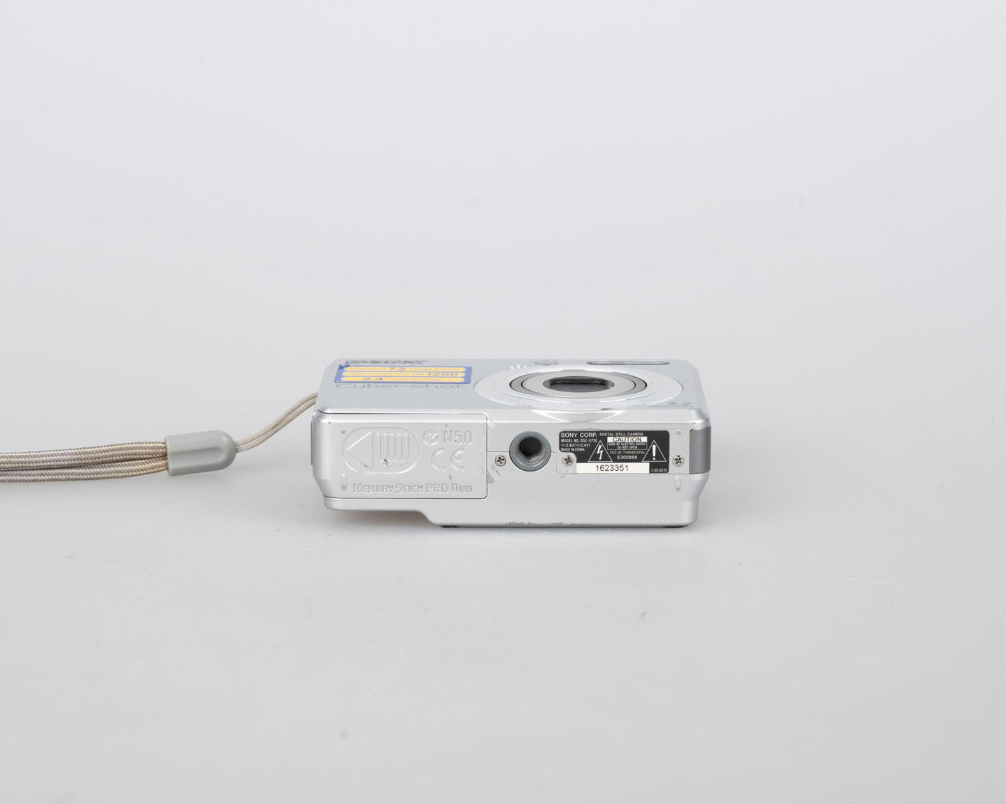 Sony Cyber-Shot DSC-S730 7.2 MP digicam w/ 2 GB memory card (uses AA batteries)