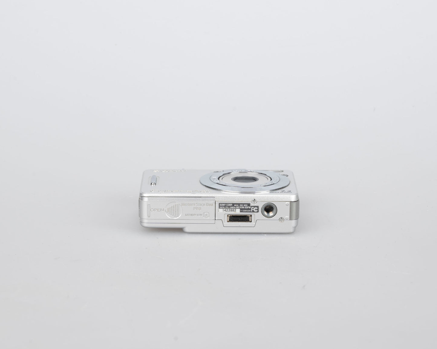 Appareil photo numérique Sony Cyber-Shot DSC-W55 7,2 MP avec carte mémoire 2 Go + chargeur + batterie + étui