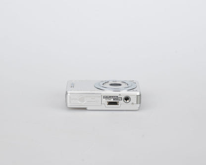 Appareil photo numérique Sony Cyber-Shot DSC-W55 7,2 MP avec carte mémoire 2 Go + chargeur + batterie + étui