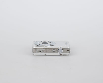 Appareil photo numérique Sony Cyber-Shot DSC-W55 7,2 MP avec carte mémoire 2 Go + chargeur + batterie + étui