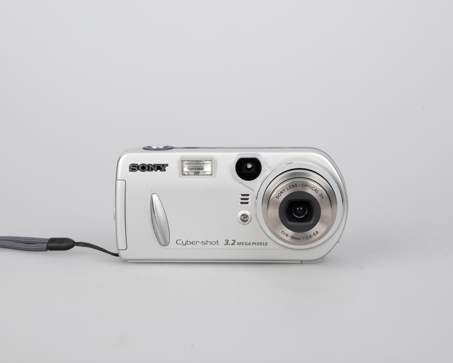 Sony Cyber-Shot DSC-P72 3.1 MP CCD sensor digicam w/ 16MB Memory Stick card + original case (uses AA batteries)