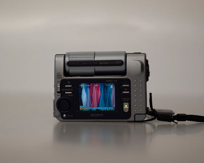 Sony Cyber-Shot DSC-F55DX appareil photo numérique 3,3 MP avec carte Memory Stick de 64 Mo + batterie + chargeur