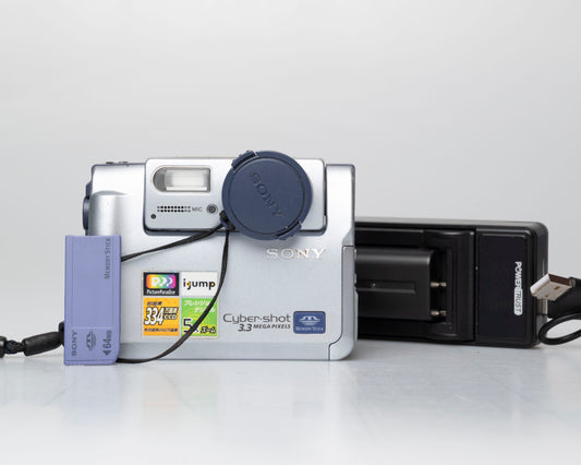 Sony Cyber-Shot DSC-F55DX 3.3 MP CCD sensor digicam w/ 64MB Memory Stick card + battery + charger