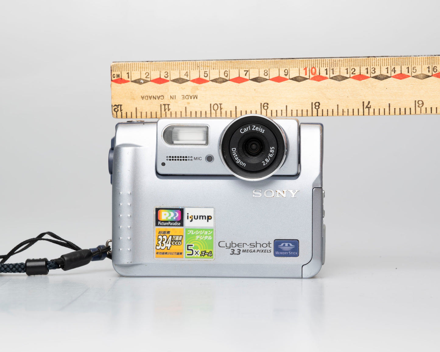 Sony Cyber-Shot DSC-F55DX appareil photo numérique 3,3 MP avec carte Memory Stick de 64 Mo + batterie + chargeur