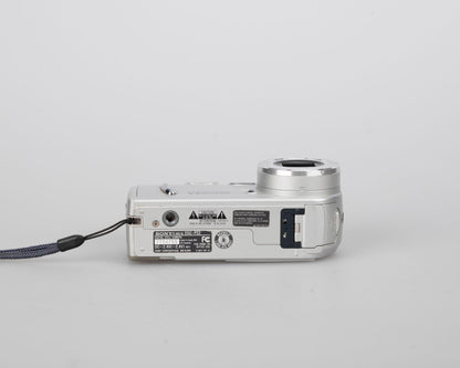 Sony Cyber-Shot DSC-P52 3.1 MP CCD sensor digicam w/ 16MB Memory Stick card (uses AA batteries; serial 7704755)