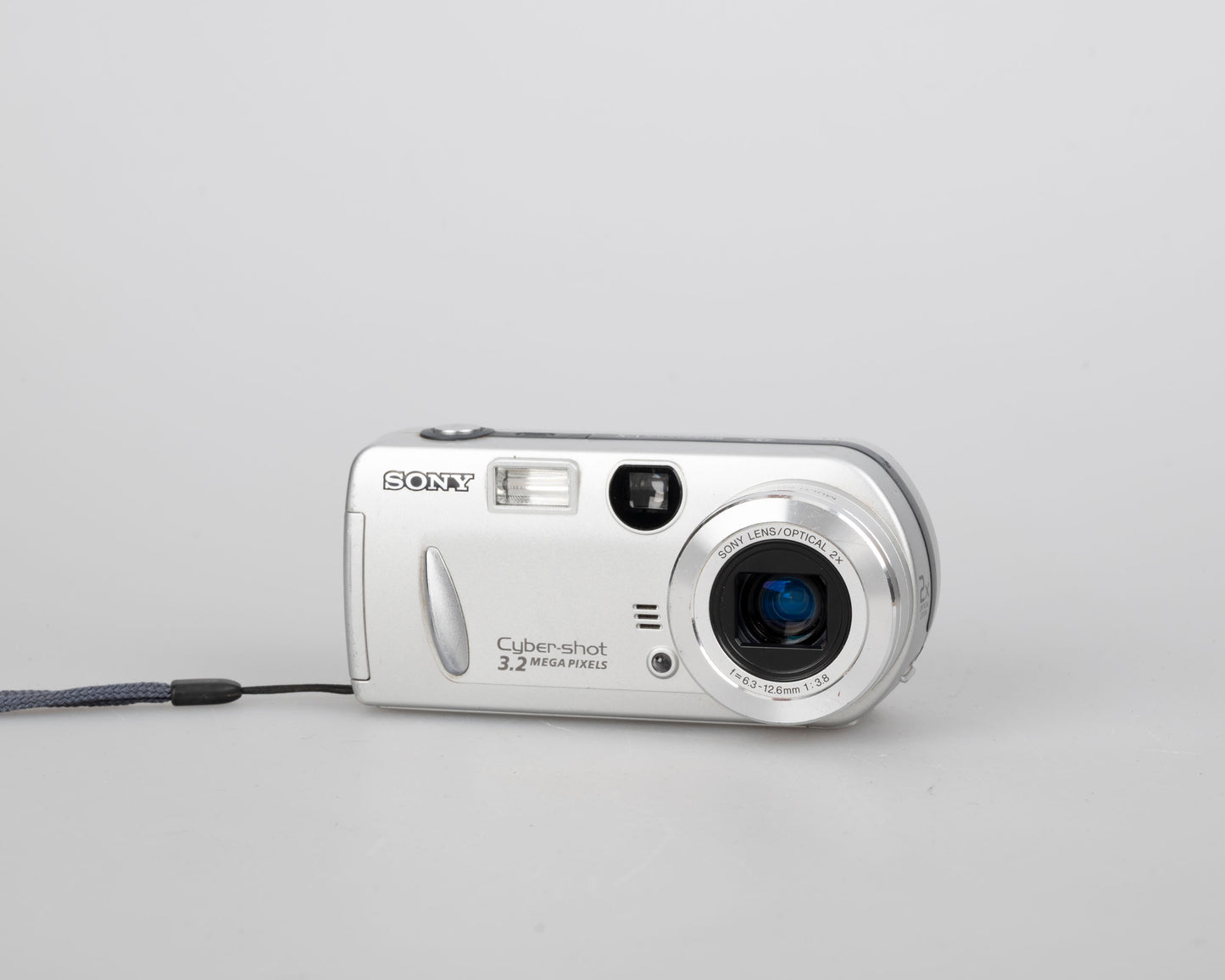 Sony Cyber-Shot DSC-P52 3.1 MP CCD sensor digicam w/ 16MB Memory Stick card (uses AA batteries; serial 7704755)