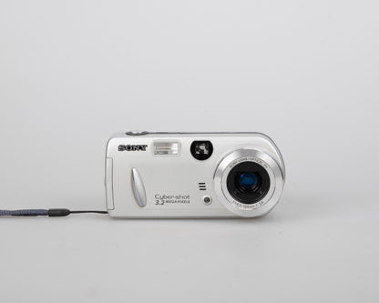 Sony Cyber-Shot DSC-P52 3.1 MP CCD sensor digicam w/ 16MB Memory Stick card (uses AA batteries; serial 7704755)