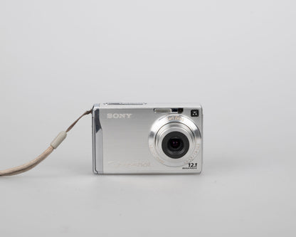 Appareil photo numérique Sony Cyber-Shot DSC-W200 12,1 MP avec carte mémoire 4 Go + chargeur + batterie