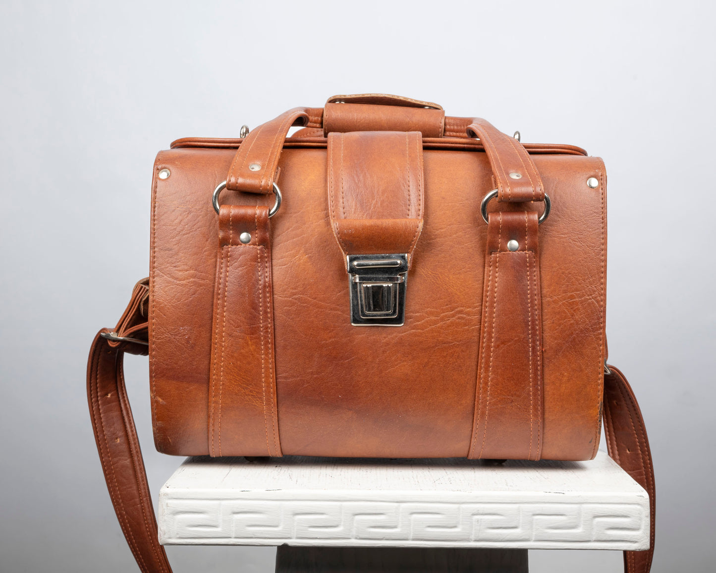 Sac à bandoulière en similicuir vintage des années 1970
