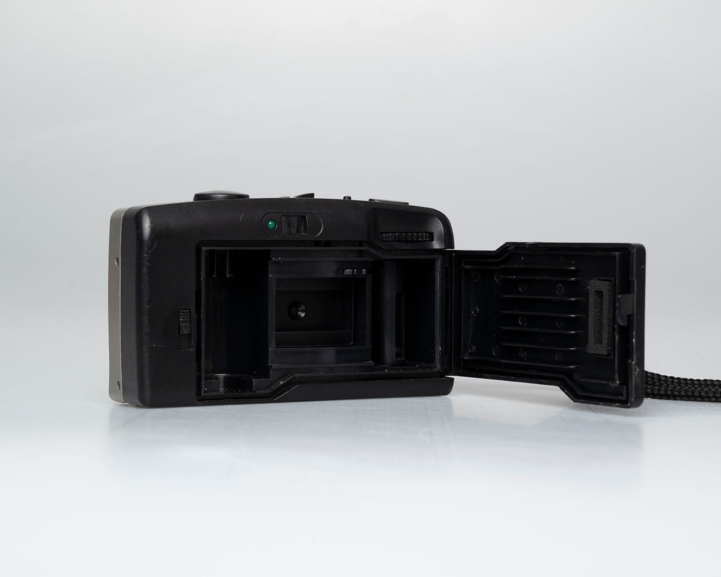 Vivitar T200 35mm film camera
