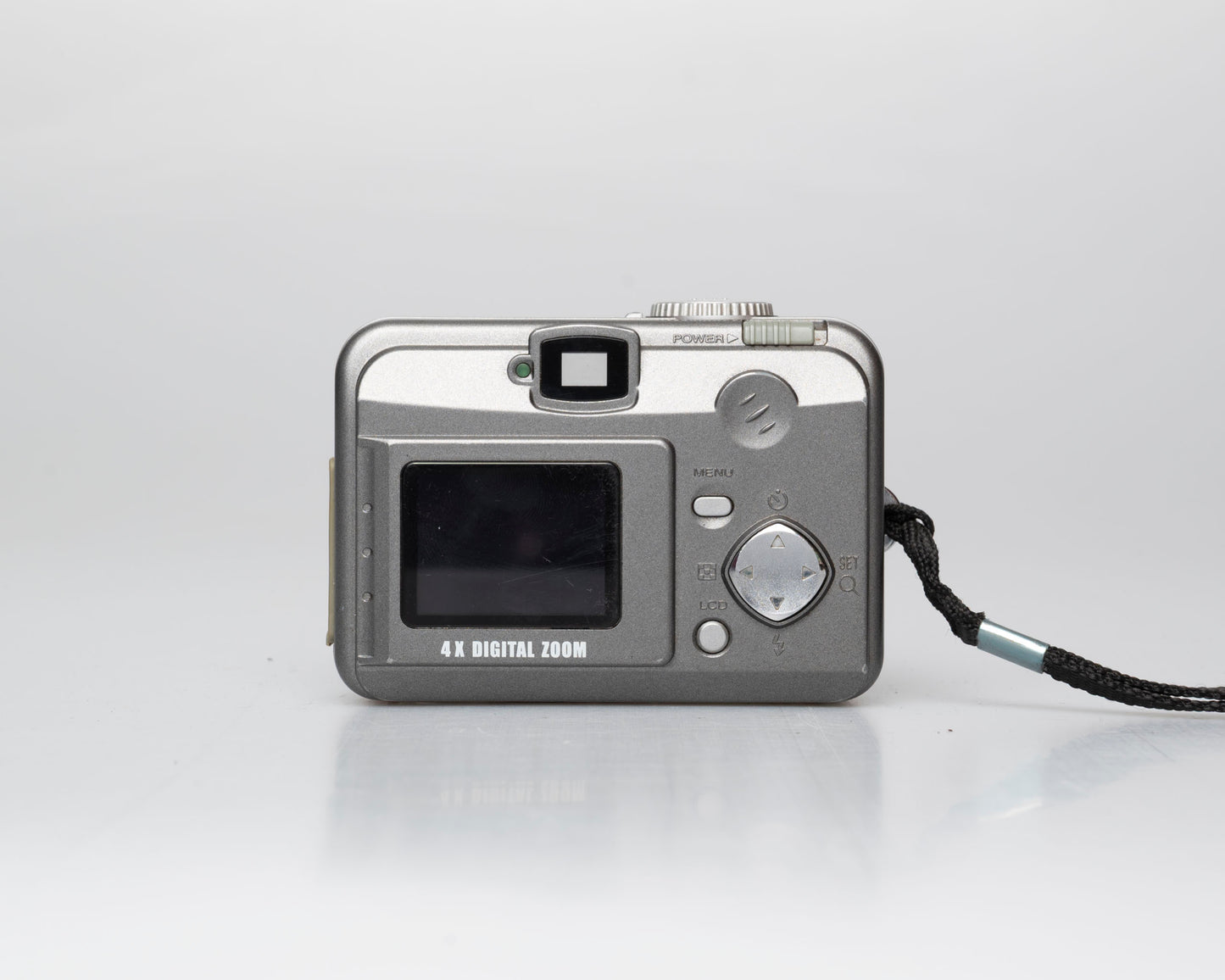 Vivitar Vivicam 3,3 MP appareil photo numérique avec câble USB (utilise des piles AA + cartes SD)