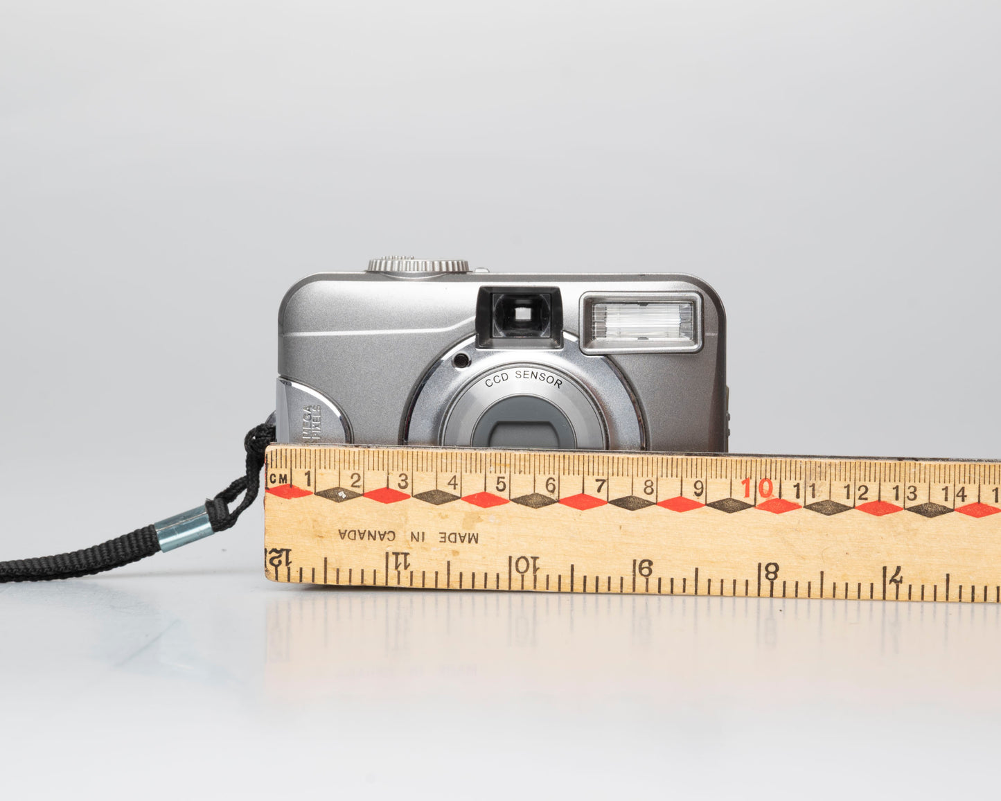 Vivitar Vivicam 3,3 MP appareil photo numérique avec câble USB (utilise des piles AA + cartes SD)