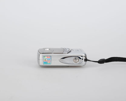 Vivitar Vivicam 5110 5 MP sensor digicam w/ USB cable (uses AA batteries + SD cards)
