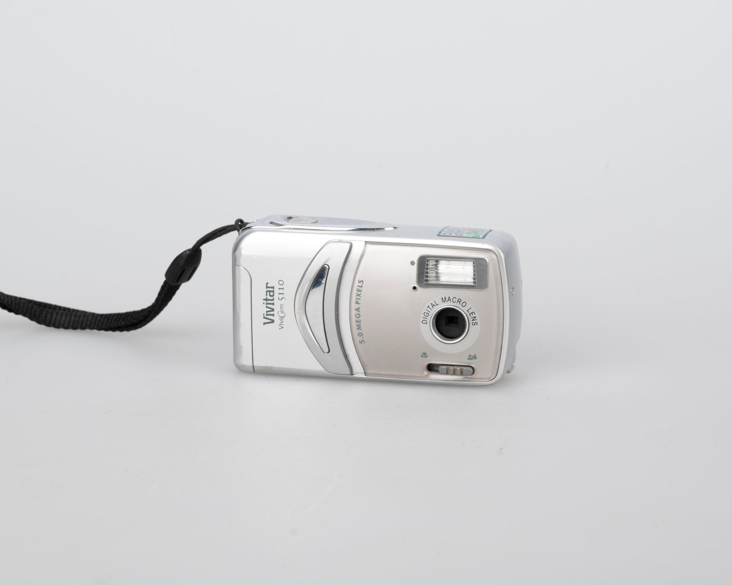 Vivitar Vivicam 5110 5 MP sensor digicam w/ USB cable (uses AA batteries + SD cards)