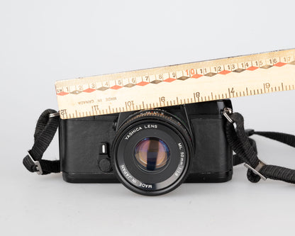 Reflex Yashica FX-3 35 mm avec objectif 50 mm f1.9 (série 924481)