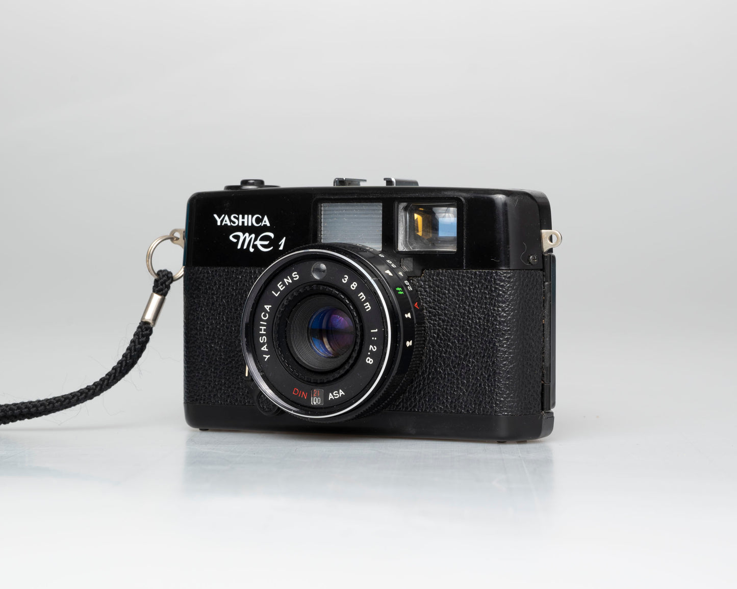 Yashica ME-1 35mm viewfinder camera w/ CS-10 flash (serial 059277) | film🎞tested