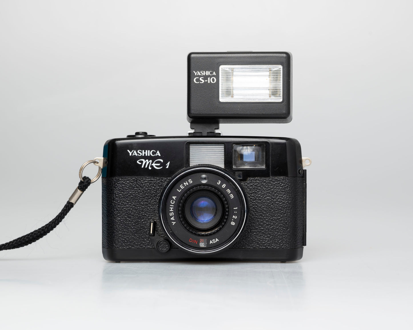 Yashica ME-1 35mm viewfinder camera w/ CS-10 flash (serial 059277) | film🎞tested