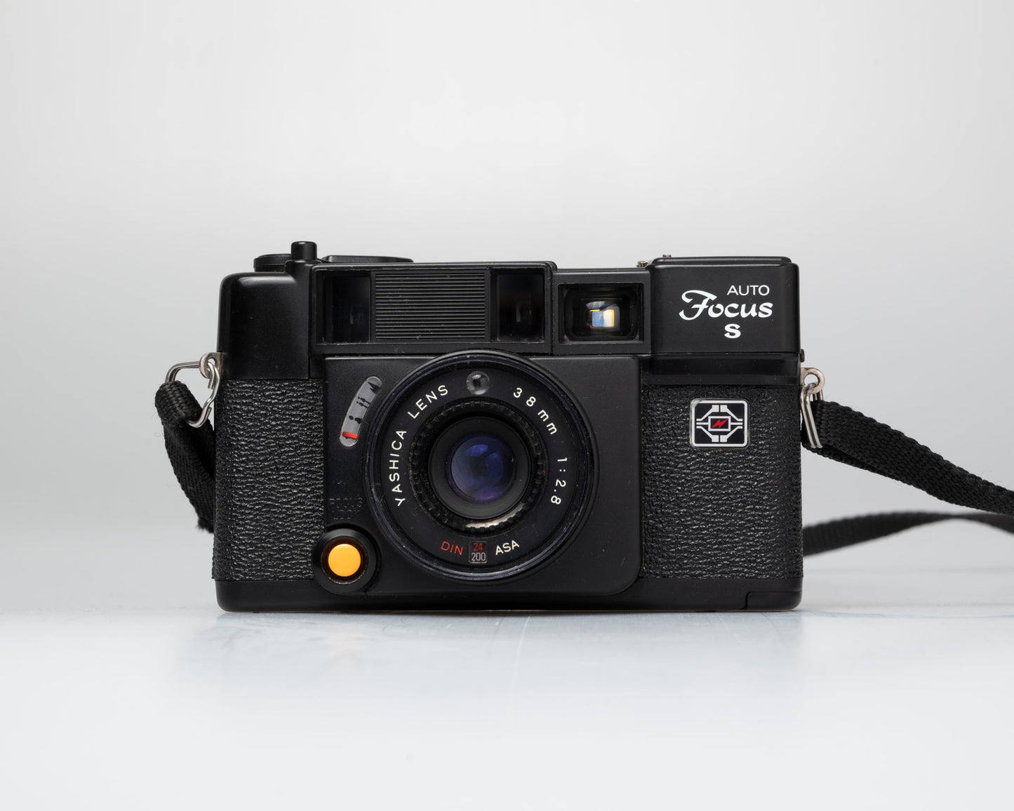 Yashica Auto Focus S 35mm point-and-shoot camera (serial 5036527) | film🎞tested