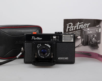 Appareil photo Yashica Partner 35mm avec étui + manuel