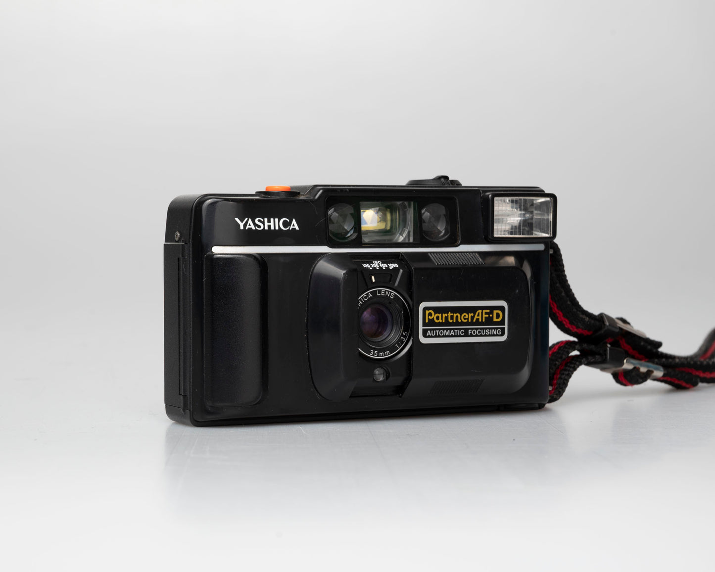 Yashica Partner AF-D 35mm film camera w/ case (5235485)