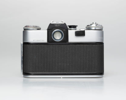Zenit E 35mm film SLR camera w/Helios-44M 58mm f2 lens + case (serial 72196749)