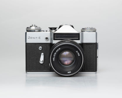 Zenit E 35mm film SLR camera w/Helios-44M 58mm f2 lens + case (serial 72196749)