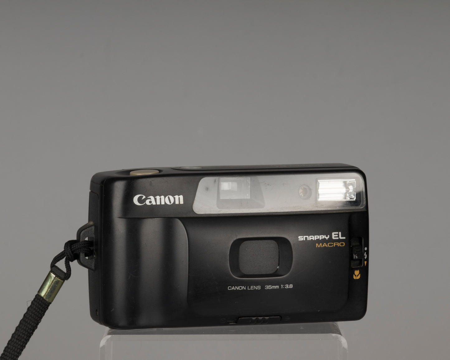 Canon Snappy EL Macro 35mm camera with case
