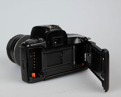 Reflex à film Canon EOS Rebel XS 35 mm avec objectif EF 28-80 mm (série 3405675)