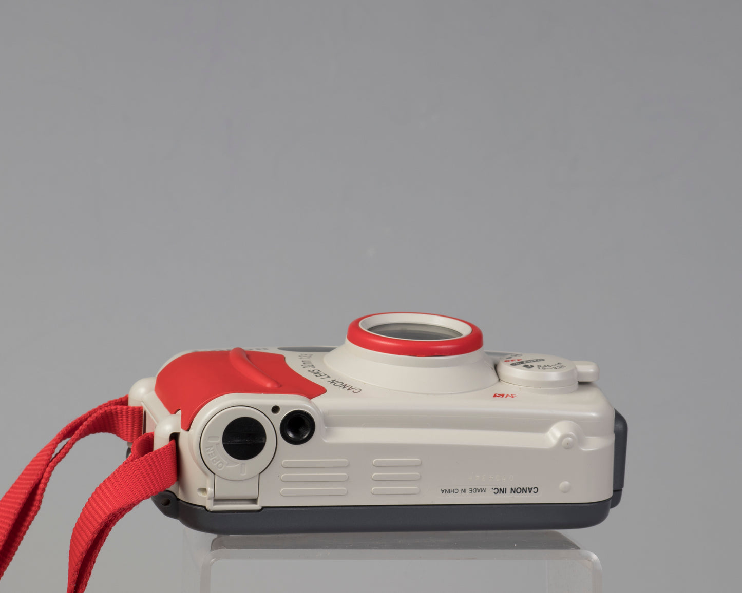Canon Sure Shot WP-1 bottom view