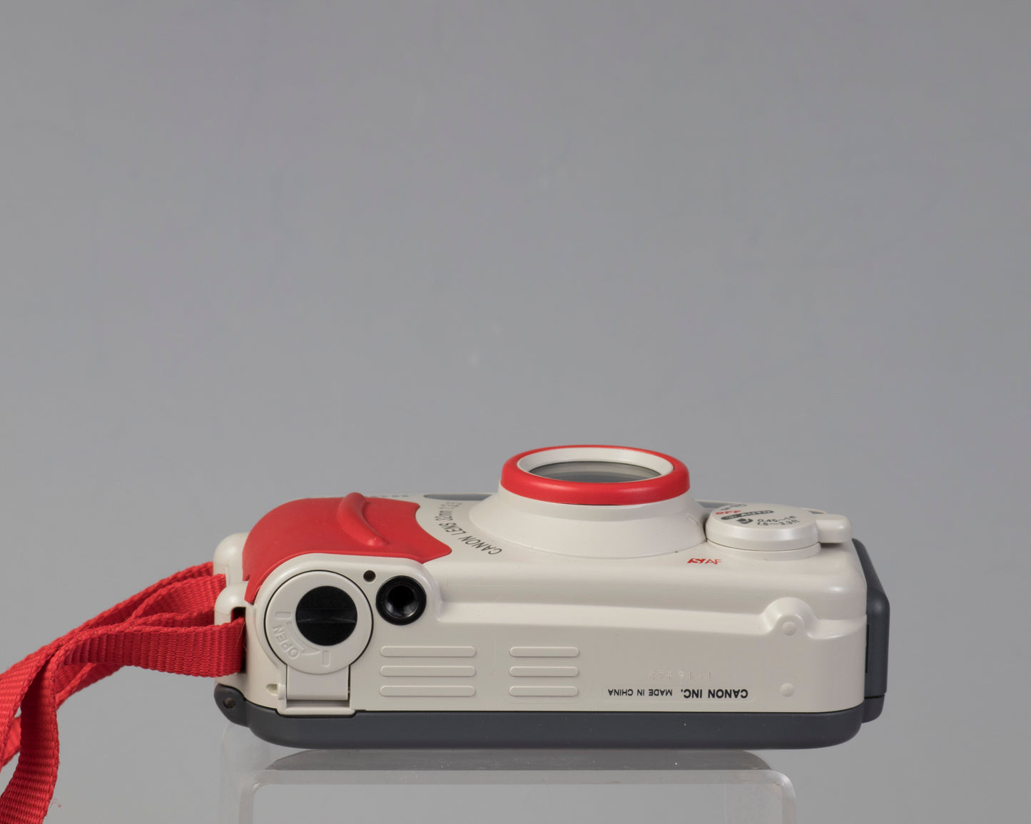Canon Sure Shot WP-1 bottom view