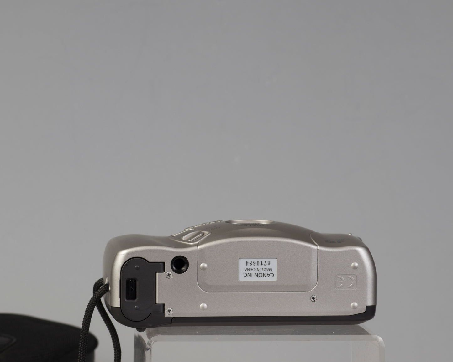 Canon Sure Shot BF avec étui (série 6710684)