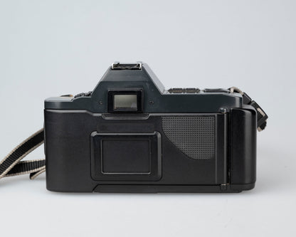 Canon T70 35 mm SLR avec objectif FD 50 mm f1.8 (série 1288075)