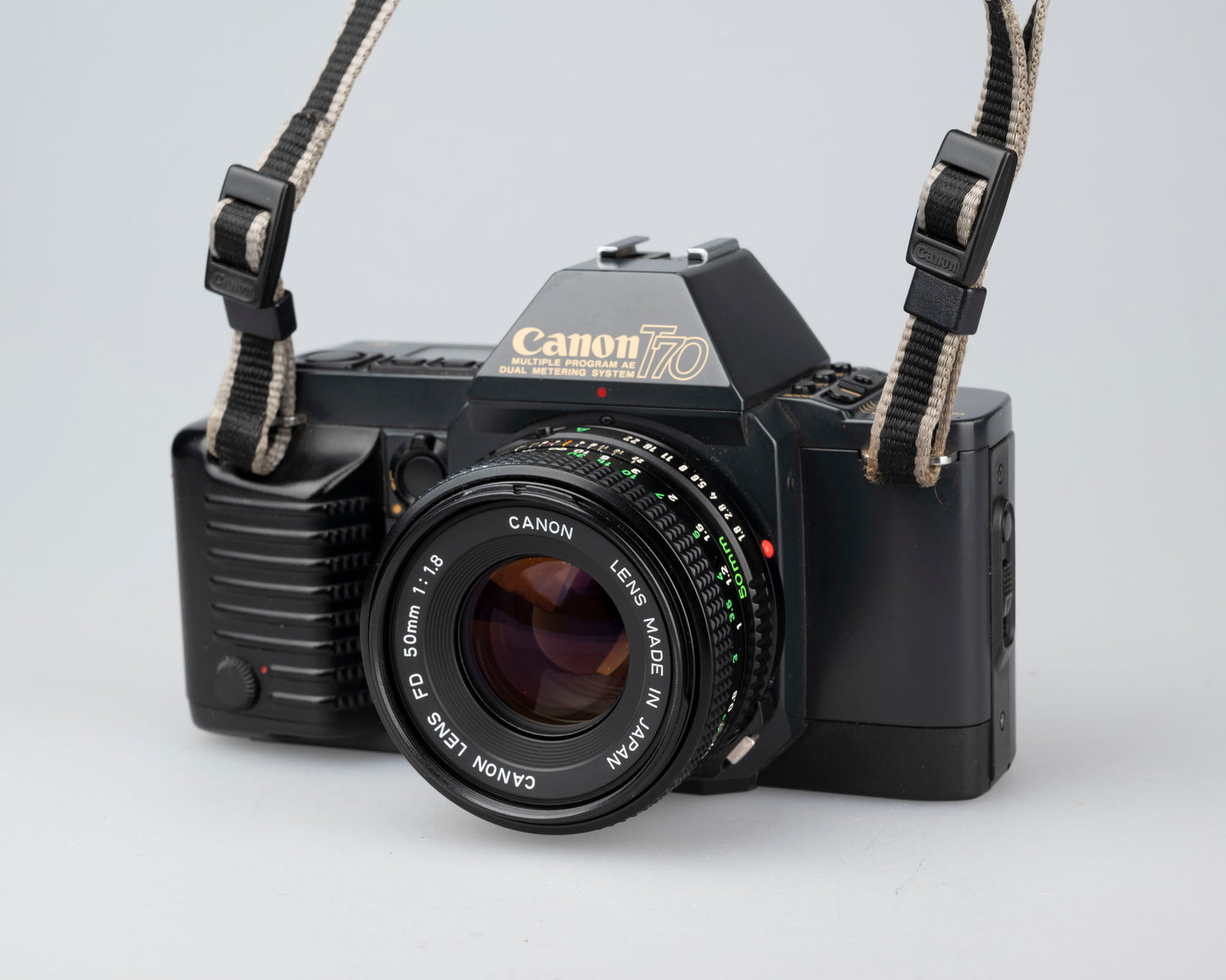 Canon T70 35 mm SLR avec objectif FD 50 mm f1.8 (série 1288075)