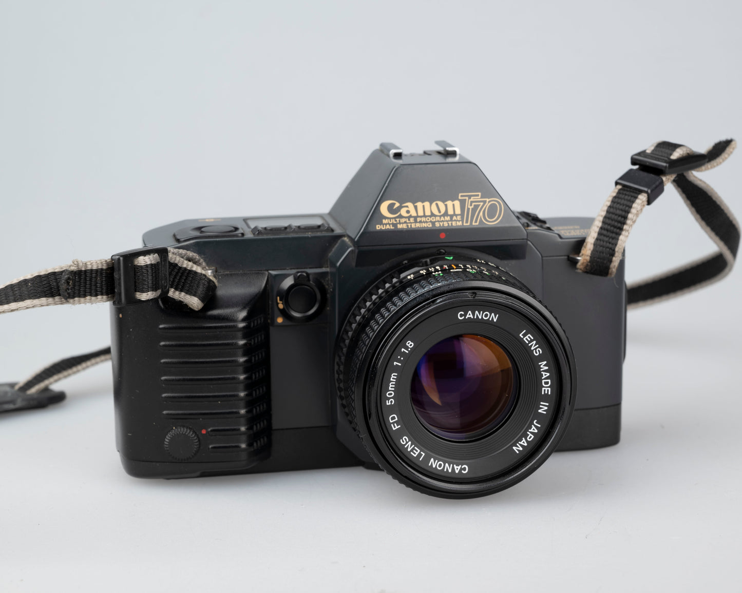 Canon T70 35 mm SLR avec objectif FD 50 mm f1.8 (série 1288075)