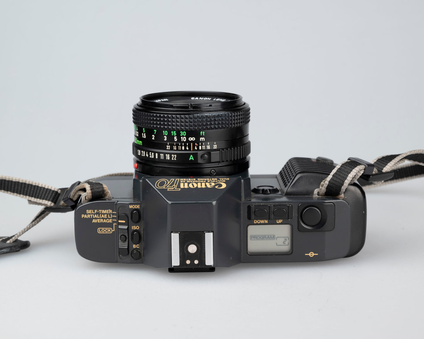 Canon T70 35 mm SLR avec objectif FD 50 mm f1.8 (série 1288075)
