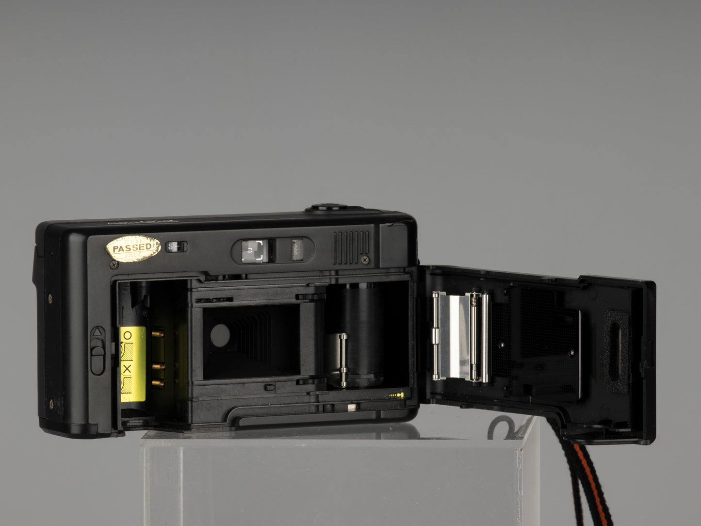 Chinon Auto GLX autofocus 35mm film camera with case