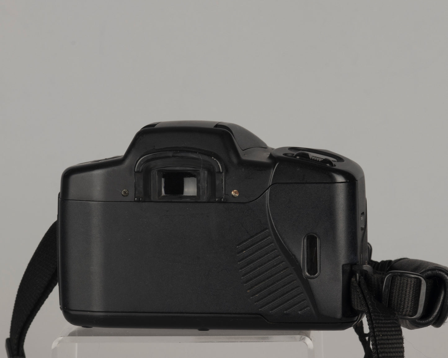 Chinon Genesis III 'bridge' 35mm film SLR with 38-110mm lens