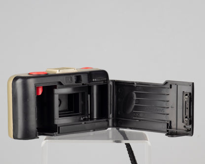 Deluxe 35mm Compact Focus Free camera