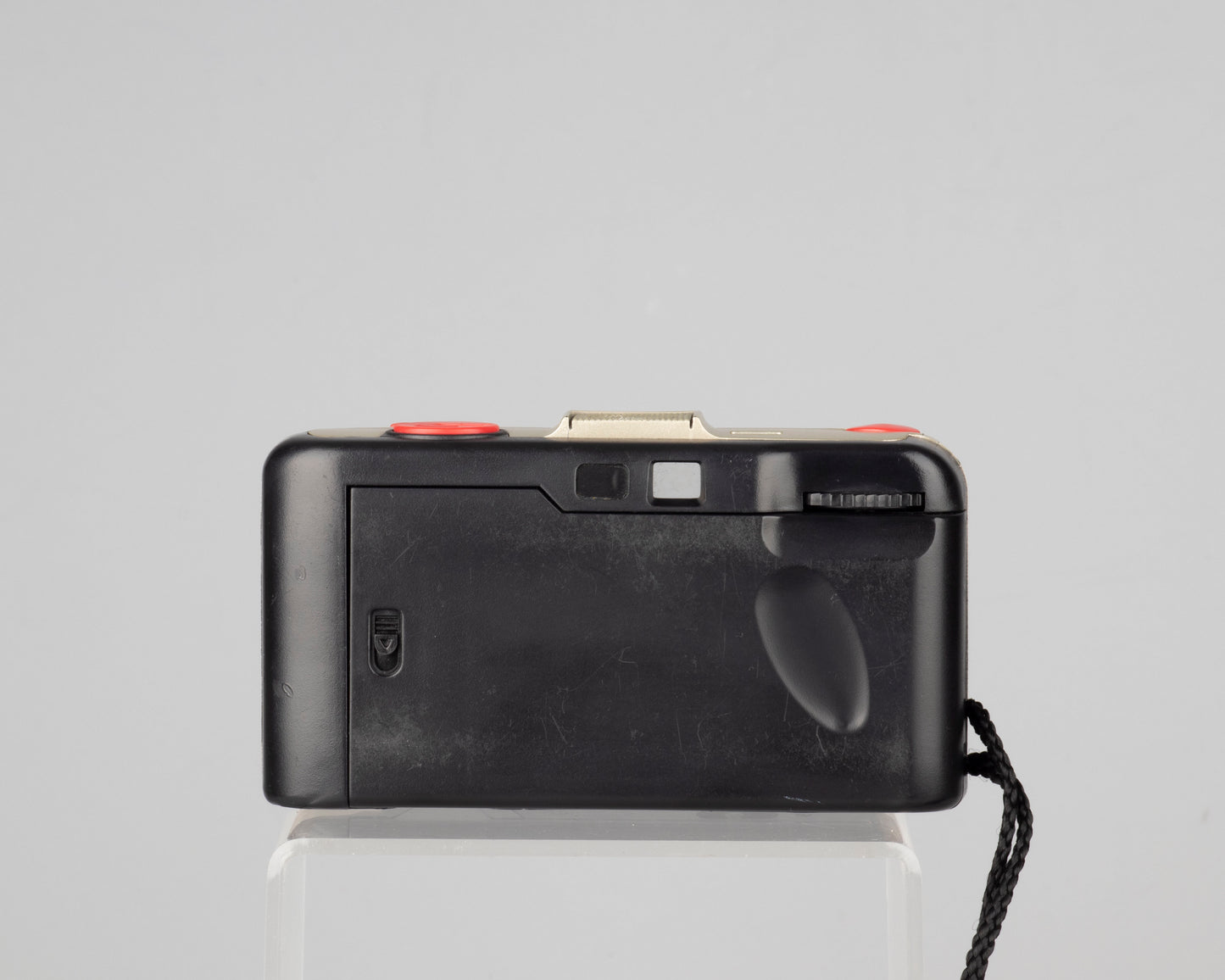 Deluxe 35mm Compact Focus Free camera