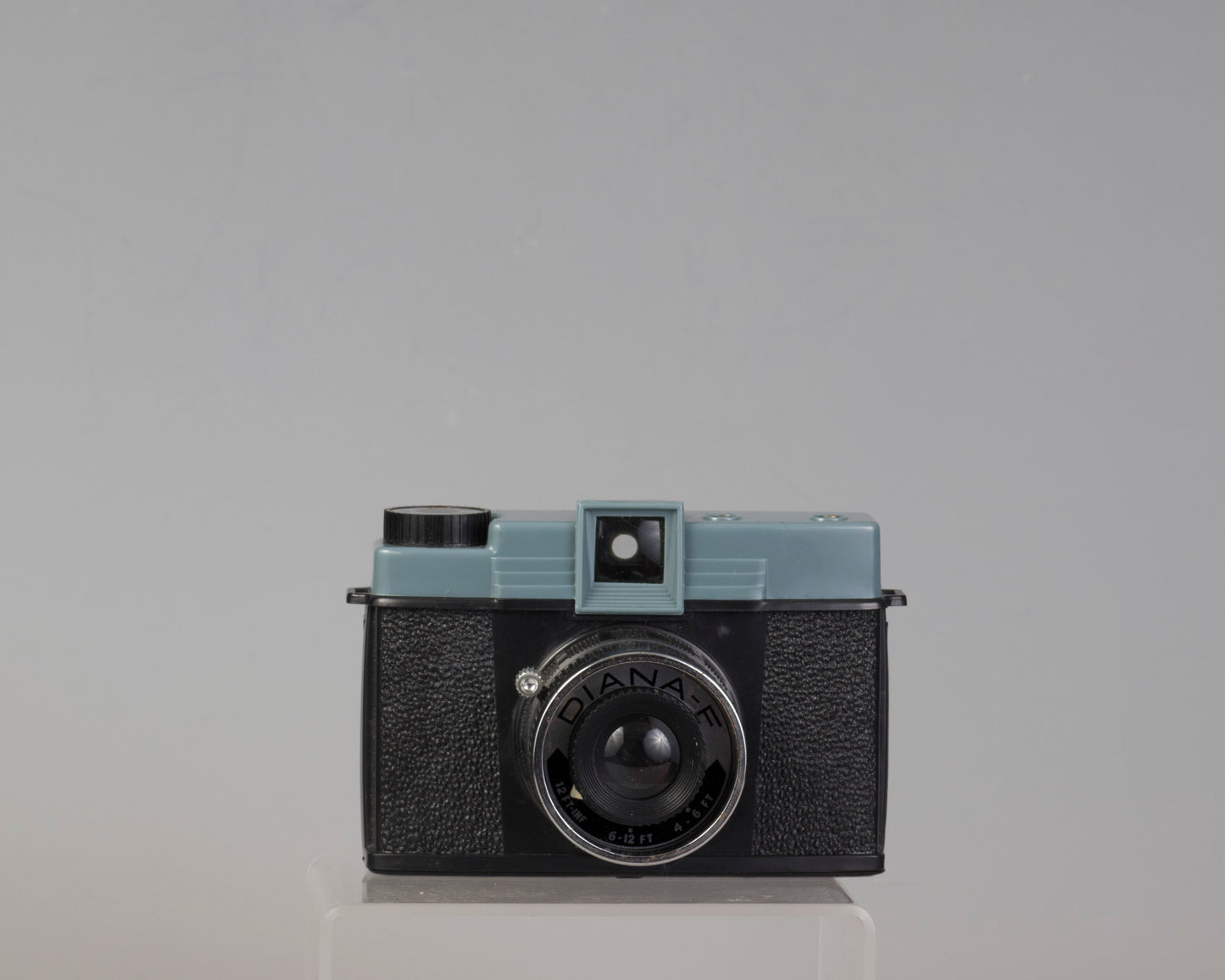 Vintage Diana F medium format camera outfit with original box and flash